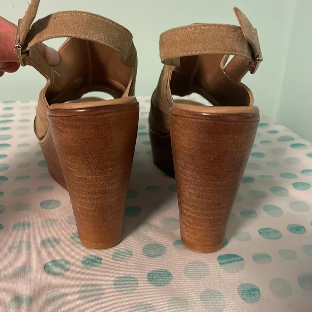 Mila Paoli tan suede platform wedge sandals size 8 - Picture 8 of 12
